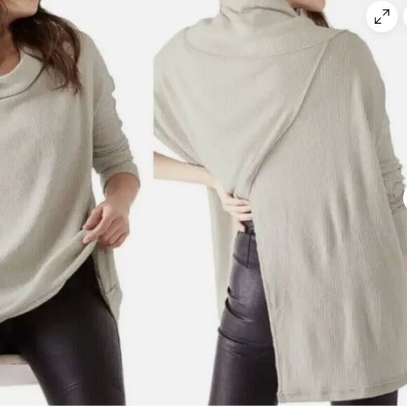 FREE PEOPLE Oversize Thermal Top Women Beige Juicy Split Back Boho Cottage NWT - Picture 2 of 6